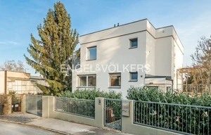 Apartment building for sale, 318m<sup>2</sup>