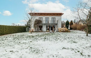 Family house for sale, 383m<sup>2</sup>, 1750m<sup>2</sup> of land