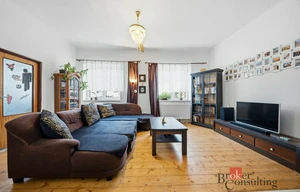 Family house for sale, 367m<sup>2</sup>, 341m<sup>2</sup> of land