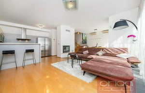 Family house for rent, 289m<sup>2</sup>, 264m<sup>2</sup> of land