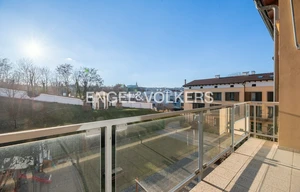 Apartment for rent, 5 bedrooms +, 324m<sup>2</sup>