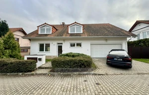 Family house for rent, 200m<sup>2</sup>, 548m<sup>2</sup> of land