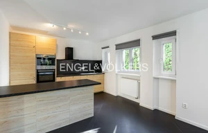 Family house for rent, 200m<sup>2</sup>, 483m<sup>2</sup> of land