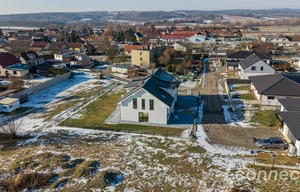 Multigenerational home for sale, 286m<sup>2</sup>, 977m<sup>2</sup> of land