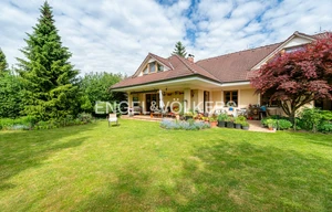 Family house for rent, 340m<sup>2</sup>, 1197m<sup>2</sup> of land