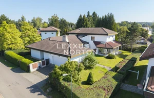 Family house for sale, 355m<sup>2</sup>, 1016m<sup>2</sup> of land