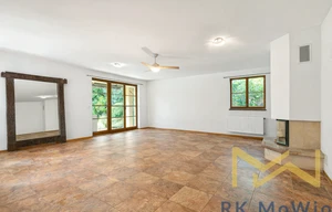 Family house for rent, 340m<sup>2</sup>, 1200m<sup>2</sup> of land