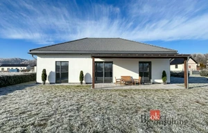 Family house for sale, 104m<sup>2</sup>, 1169m<sup>2</sup> of land