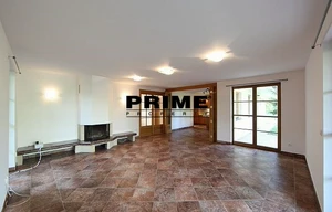 Family house for rent, 340m<sup>2</sup>, 1197m<sup>2</sup> of land