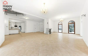 Villa for rent, 243m<sup>2</sup>, 675m<sup>2</sup> of land