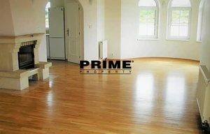 Family house for rent, 400m<sup>2</sup>, 997m<sup>2</sup> of land