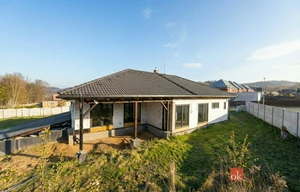 Family house for sale, 196m<sup>2</sup>, 876m<sup>2</sup> of land