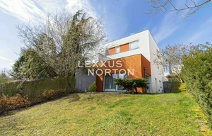 Family house for rent, 219m<sup>2</sup>, 509m<sup>2</sup> of land