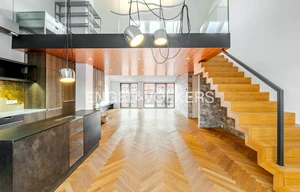 Apartment for rent, 5+kk - 4 bedrooms, 200m<sup>2</sup>