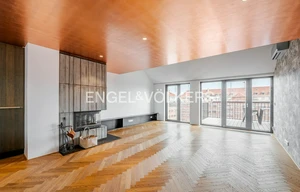 Apartment for rent, 5+kk - 4 bedrooms, 200m<sup>2</sup>