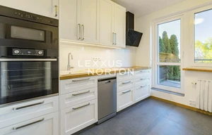 Family house for rent, 265m<sup>2</sup>, 191m<sup>2</sup> of land