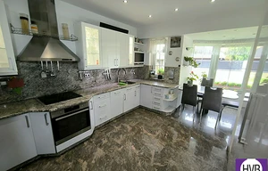 Family house for sale, 340m<sup>2</sup>, 1126m<sup>2</sup> of land