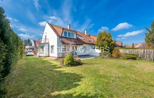 Family house for rent, 180m<sup>2</sup>, 452m<sup>2</sup> of land