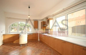 Villa for rent, 360m<sup>2</sup>, 860m<sup>2</sup> of land