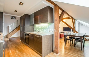 Apartment for rent, 5+kk - 4 bedrooms, 210m<sup>2</sup>