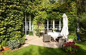 Family house for rent, 260m<sup>2</sup>, 629m<sup>2</sup> of land