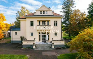 Villa for sale, 382m<sup>2</sup>, 8500m<sup>2</sup> of land