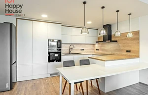 Apartment for rent, 4+kk - 3 bedrooms, 109m<sup>2</sup>