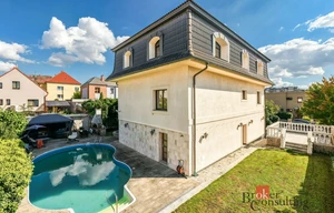 Villa for sale, 287m<sup>2</sup>, 654m<sup>2</sup> of land