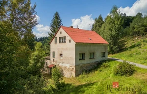 Family house for sale, 379m<sup>2</sup>, 2540m<sup>2</sup> of land