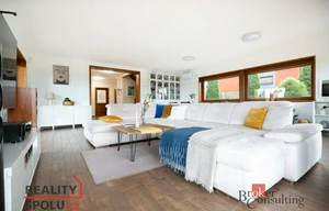 Family house for sale, 288m<sup>2</sup>, 867m<sup>2</sup> of land