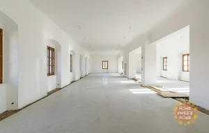 Historical building for sale, 1761m<sup>2</sup>, 2855m<sup>2</sup> of land