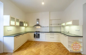 Apartment for rent, 4+1 - 3 bedrooms, 155m<sup>2</sup>