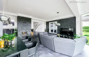 Family house for sale, 346m<sup>2</sup>, 1180m<sup>2</sup> of land