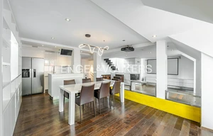 Apartment for sale, 5+kk - 4 bedrooms, 213m<sup>2</sup>