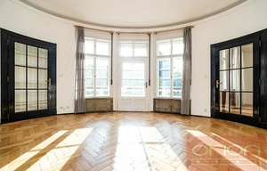 Apartment for rent, 5 bedrooms +, 274m<sup>2</sup>