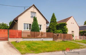 Family house for sale, 198m<sup>2</sup>, 956m<sup>2</sup> of land