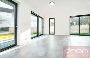 Family house for rent, 226m<sup>2</sup>, 302m<sup>2</sup> of land