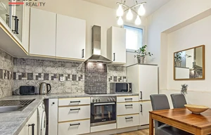 Family house for rent, 400m<sup>2</sup>, 14m<sup>2</sup> of land