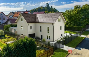 Family house for sale, 305m<sup>2</sup>, 638m<sup>2</sup> of land