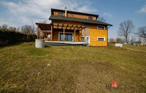 Family house for sale, 250m<sup>2</sup>, 1500m<sup>2</sup> of land