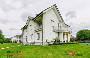 Family house for sale, 550m<sup>2</sup>, 1400m<sup>2</sup> of land