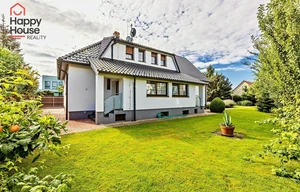 Family house for rent, 283m<sup>2</sup>, 720m<sup>2</sup> of land