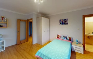 Family house for sale, 424m<sup>2</sup>, 1557m<sup>2</sup> of land