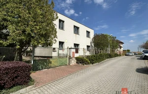 Family house for sale, 205m<sup>2</sup>, 698m<sup>2</sup> of land