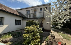 Family house for sale, 205m<sup>2</sup>, 698m<sup>2</sup> of land