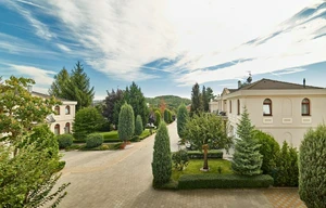 Villa for rent, 254m<sup>2</sup>, 779m<sup>2</sup> of land