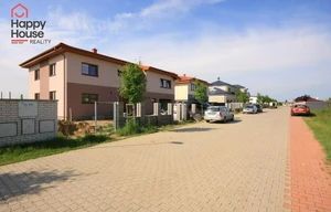 Family house for rent, 250m<sup>2</sup>, 520m<sup>2</sup> of land