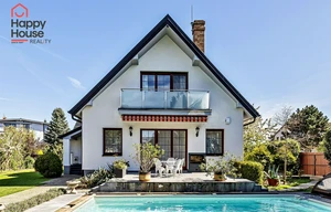 Family house for rent, 283m<sup>2</sup>, 720m<sup>2</sup> of land