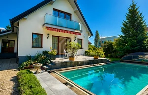 Villa for rent, 350m<sup>2</sup>, 733m<sup>2</sup> of land