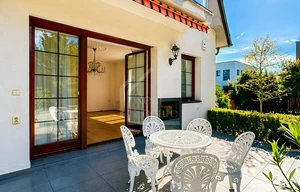 Villa for rent, 350m<sup>2</sup>, 733m<sup>2</sup> of land